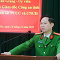 Đồng chí Đại tá Trịnh Văn Giang, Phó Giám đốc Công an tỉnh làm việc với Phòng Cảnh sát PCCC và CNCH