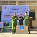 Tuổi trẻ Công an phường Quảng Phú tham gia chương trình “Chia khó vùng cao, sưởi ấm biên cương”