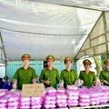 Chi đoàn Công an xã Thanh Quân tổ chức chương trình “Bữa ăn 0 đồng” tiếp sức thí sinh dự thi vào lớp 10
