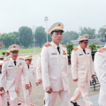 Thiếu tướng Tô Anh Dũng, Giám đốc Công an tỉnh Thanh Hoá cùng các đại biểu vào Lăng viếng Chủ tịch Hồ Chí Minh