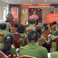 Đại tá Kim Duy Cương, Phó Giám đốc Công an tỉnh làm việc với Phòng Cảnh sát thi hành án hình sự và hỗ trợ tư pháp.