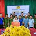 Phân trại tạm giam Nông Cống nhận đỡ đầu học sinh có hoàn cảnh đặc biệt khó khăn