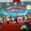 Rộn ràng “Đêm hội trăng rằm” nơi biên cương Yên Khương