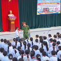Công an xã Mường Lý tuyên truyền phòng, chống ma túy cho học sinh vùng cao