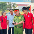 Công an phường Đông Sơn đưa dịch vụ công đến gần hơn với người dân