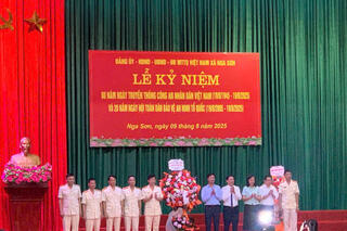 <a href="/tin-tuc-su-kien/huong-ve-co-so2" title="Phong trào toàn dân bảo vệ ANTQ" rel="dofollow">Phong trào toàn dân bảo vệ ANTQ</a>