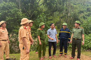 <a href="/tin-tuc-su-kien/tin-hoat-dong" title="Tin hoạt động" rel="dofollow">Tin hoạt động</a>