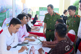 <a href="/tin-tuc-su-kien/tin-hoat-dong" title="Tin hoạt động" rel="dofollow">Tin hoạt động</a>