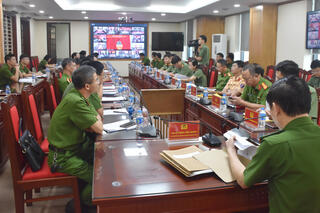 <a href="/tin-tuc-su-kien/tin-hoat-dong" title="Tin hoạt động" rel="dofollow">Tin hoạt động</a>