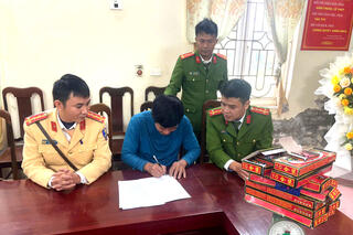 <a href="/tin-tuc-su-kien/tin-an-ninh-trat-tu" title="Tin An ninh trật tự" rel="dofollow">Tin An ninh trật tự</a>