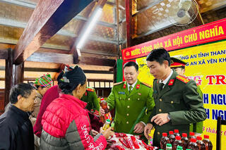 <a href="/tin-tuc-su-kien/tin-hoat-dong" title="Tin hoạt động" rel="dofollow">Tin hoạt động</a>