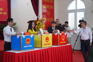 <a href="/tin-tuc-su-kien/tin-hoat-dong" title="Tin hoạt động" rel="dofollow">Tin hoạt động</a>