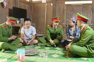 <a href="/tin-tuc-su-kien/tin-hoat-dong" title="Tin hoạt động" rel="dofollow">Tin hoạt động</a>