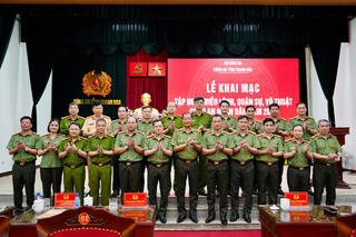 <a href="/tin-tuc-su-kien/tin-hoat-dong" title="Tin hoạt động" rel="dofollow">Tin hoạt động</a>