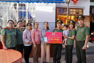 <a href="/tin-tuc-su-kien/tin-hoat-dong" title="Tin hoạt động" rel="dofollow">Tin hoạt động</a>