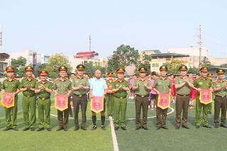 <a href="/tin-tuc-su-kien/tin-hoat-dong" title="Tin hoạt động" rel="dofollow">Tin hoạt động</a>