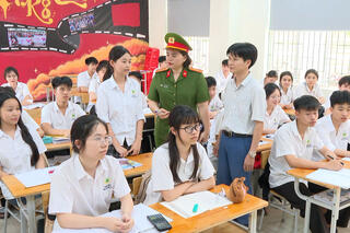 <a href="/tin-tuc-su-kien/tin-hoat-dong" title="Tin hoạt động" rel="dofollow">Tin hoạt động</a>