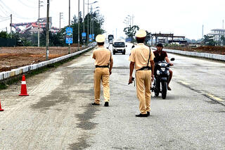 <a href="/tin-tuc-su-kien/tin-hoat-dong" title="Tin hoạt động" rel="dofollow">Tin hoạt động</a>