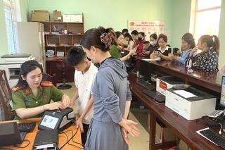 <a href="/tin-tuc-su-kien/tin-hoat-dong" title="Tin hoạt động" rel="dofollow">Tin hoạt động</a>