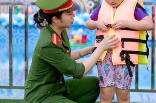 <a href="/tin-tuc-su-kien/tin-hoat-dong" title="Tin hoạt động" rel="dofollow">Tin hoạt động</a>