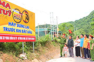 <a href="/tin-tuc-su-kien/tin-an-ninh-trat-tu" title="Tin An ninh trật tự" rel="dofollow">Tin An ninh trật tự</a>