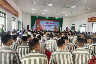 <a href="/tin-tuc-su-kien/tin-hoat-dong" title="Tin hoạt động" rel="dofollow">Tin hoạt động</a>