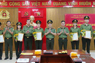<a href="/tin-tuc-su-kien/tin-hoat-dong" title="Tin hoạt động" rel="dofollow">Tin hoạt động</a>
