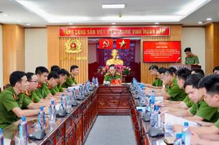 <a href="/tin-tuc-su-kien/tin-hoat-dong" title="Tin hoạt động" rel="dofollow">Tin hoạt động</a>