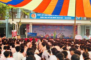 <a href="/tin-tuc-su-kien/tin-hoat-dong" title="Tin hoạt động" rel="dofollow">Tin hoạt động</a>