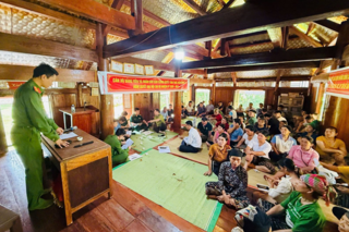 <a href="/tin-tuc-su-kien/chong-dien-bien-hoa-binh" title="Chống diễn biến hòa bình" rel="dofollow">Chống diễn biến hòa bình</a>