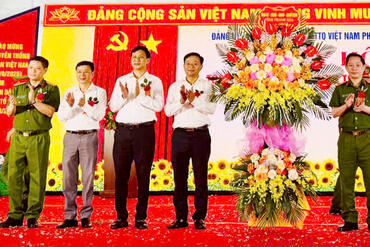 <a href="/tin-tuc-su-kien/huong-ve-co-so2" title="Phong trào toàn dân bảo vệ ANTQ" rel="dofollow">Phong trào toàn dân bảo vệ ANTQ</a>