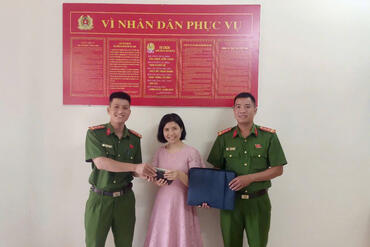 <a href="/tin-tuc-su-kien/tin-hoat-dong" title="Tin hoạt động" rel="dofollow">Tin hoạt động</a>