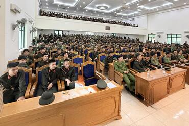 <a href="/tin-tuc-su-kien/tin-hoat-dong" title="Tin hoạt động" rel="dofollow">Tin hoạt động</a>