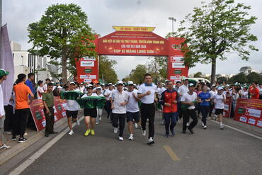 <a href="/tin-tuc-su-kien/tin-hoat-dong" title="Tin hoạt động" rel="dofollow">Tin hoạt động</a>