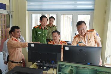 <a href="/tin-tuc-su-kien/tin-trong-nuoc-va-the-gioi" title="Tin trong nước" rel="dofollow">Tin trong nước</a>