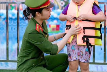 <a href="/tin-tuc-su-kien/tin-hoat-dong" title="Tin hoạt động" rel="dofollow">Tin hoạt động</a>