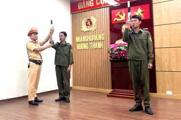<a href="/tin-tuc-su-kien/tin-hoat-dong" title="Tin hoạt động" rel="dofollow">Tin hoạt động</a>