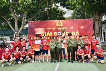 <a href="/tin-tuc-su-kien/tin-hoat-dong" title="Tin hoạt động" rel="dofollow">Tin hoạt động</a>