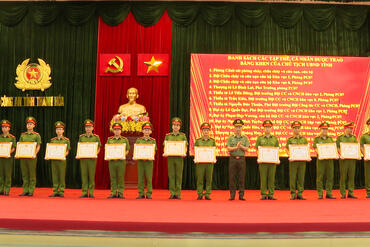 <a href="/tin-tuc-su-kien/tin-hoat-dong" title="Tin hoạt động" rel="dofollow">Tin hoạt động</a>
