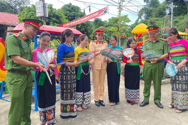 <a href="/tin-tuc-su-kien/tin-hoat-dong" title="Tin hoạt động" rel="dofollow">Tin hoạt động</a>