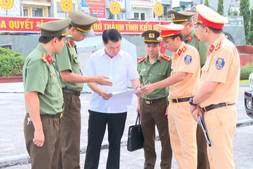 <a href="/tin-tuc-su-kien/tin-hoat-dong" title="Tin hoạt động" rel="dofollow">Tin hoạt động</a>