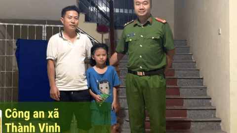 Công an xã Thành Vinh khẩn trương tìm kiếm, giúp trẻ đi lạc trở về với gia đình
