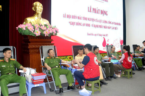 Cán bộ, chiến sĩ Công an tỉnh Thanh Hóa tình nguyện hiến 492 đơn vị máu