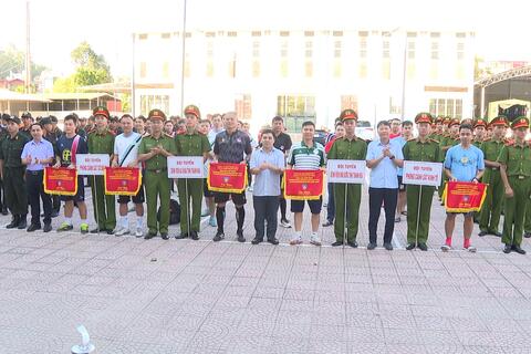 Phòng Cảnh sát cơ động tổ chức Giải bóng đá chào mừng kỷ niệm 80 năm Ngày truyền thống CAND