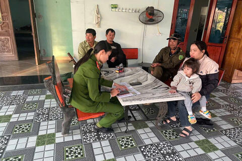 Công an phường Đông Quang tăng tốc hoàn thành cao điểm tổng kiểm tra cư trú