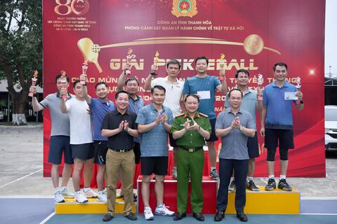 Sôi nổi giải Pickleball chào mừng kỷ niệm 80 năm Ngày truyền thống lực lượng Cảnh sát QLHC về TTXH
