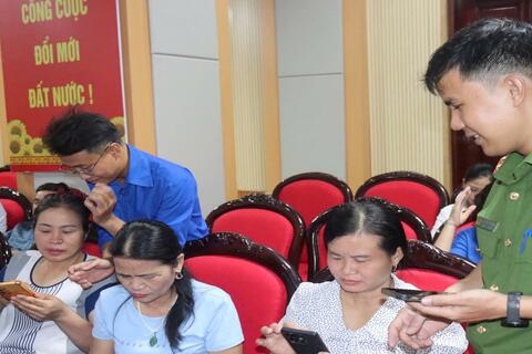 Công an xã Nga Sơn phối hợp tập huấn kỹ năng số cho Tổ công nghệ số cộng đồng