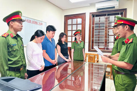 Thanh Hóa: Khởi tố vụ án mạo danh “lương y” bán thuốc đông y gia truyền chứa chất cấm