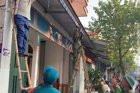 Công an xã Nga Sơn đẩy mạnh xử lý vi phạm hành lang an toàn giao thông