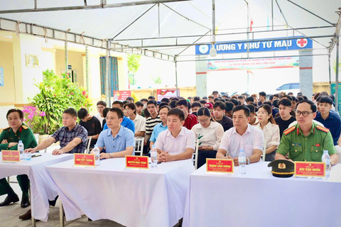 <a href="/tin-tuc-su-kien" title="Tin tức sự kiện" rel="dofollow">Tin tức sự kiện</a>